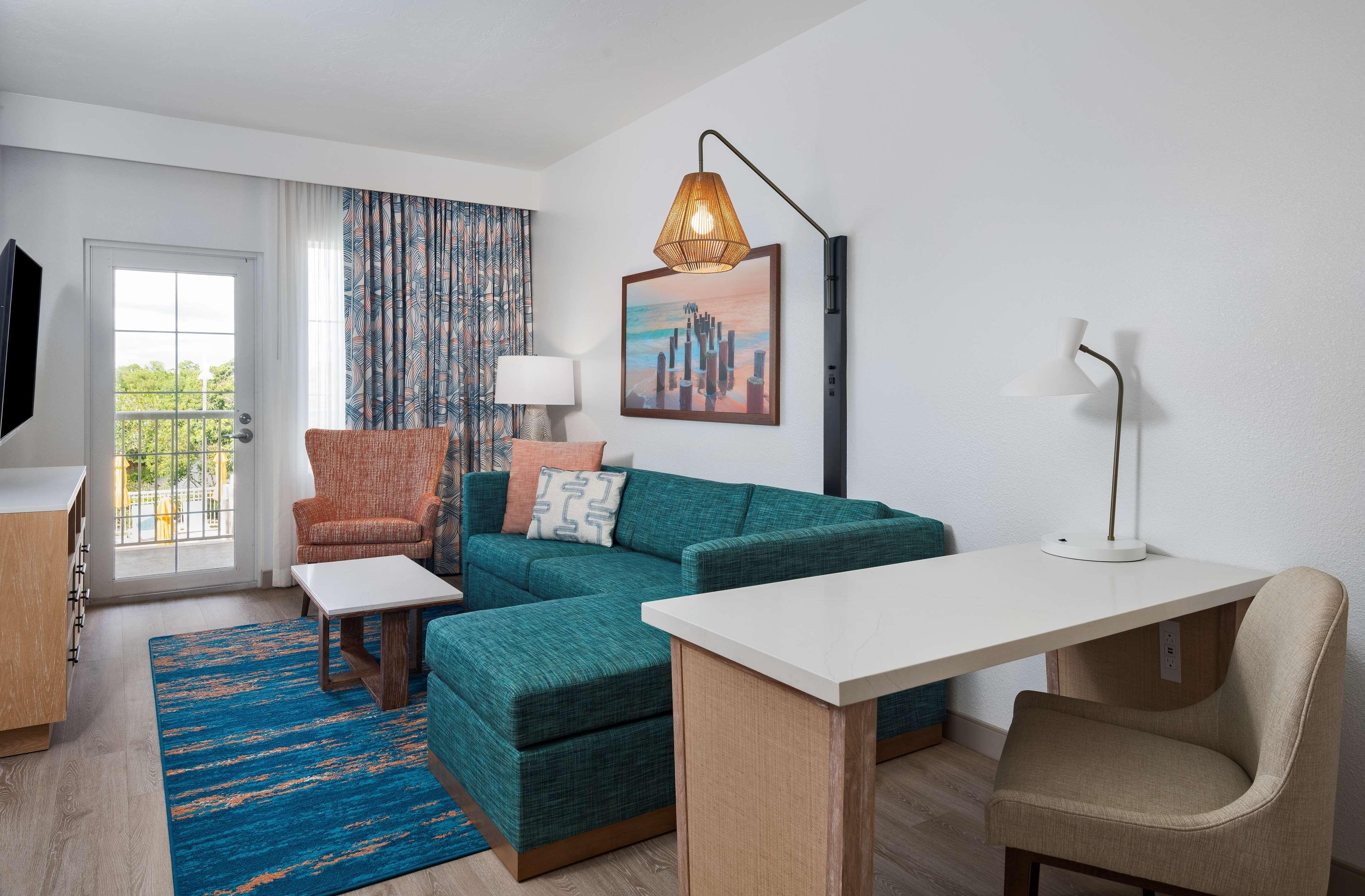 Doubletree Suites By Hilton Naples Naples Park Eksteriør billede