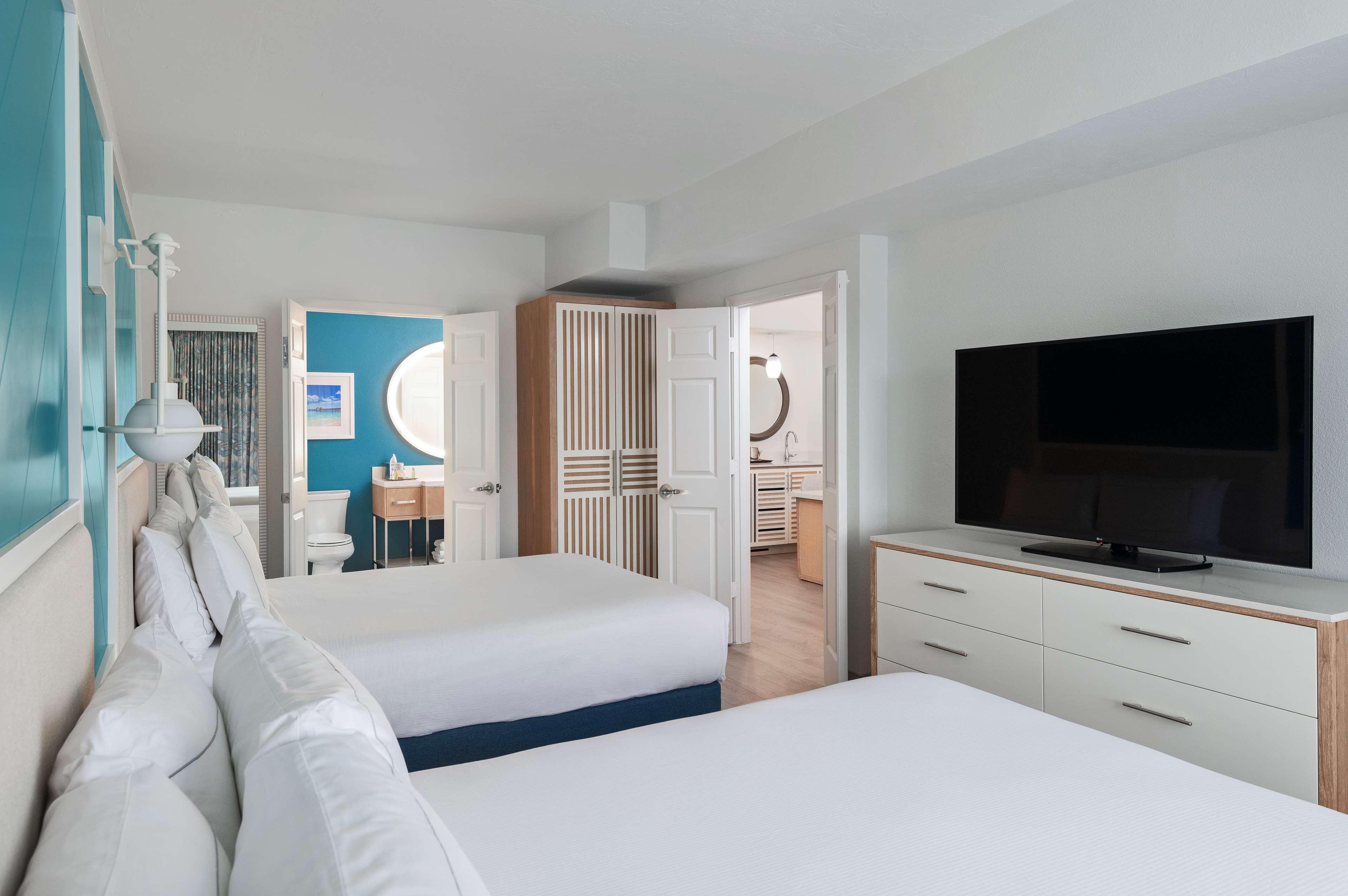 Doubletree Suites By Hilton Naples Naples Park Eksteriør billede