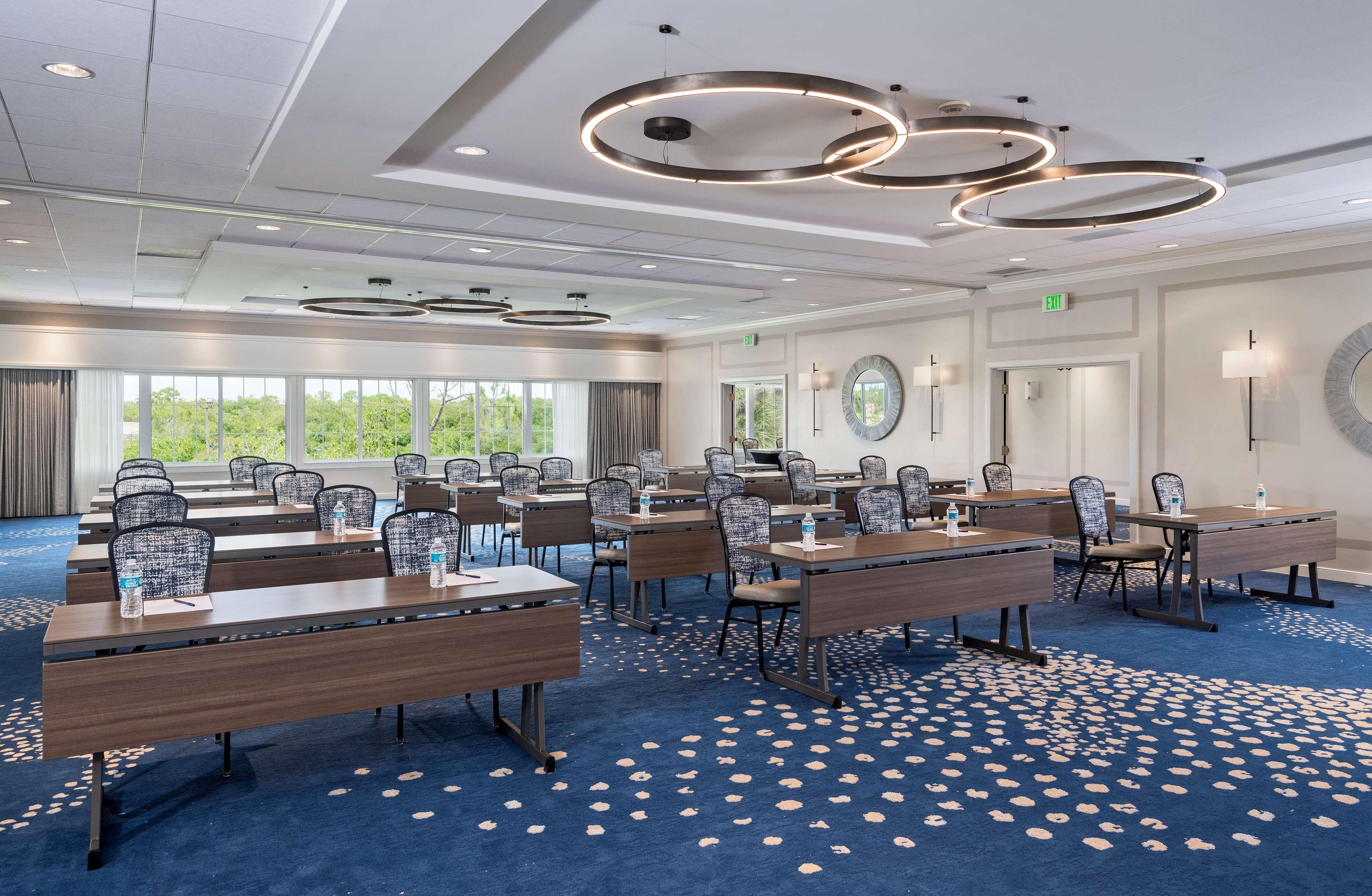 Doubletree Suites By Hilton Naples Naples Park Eksteriør billede