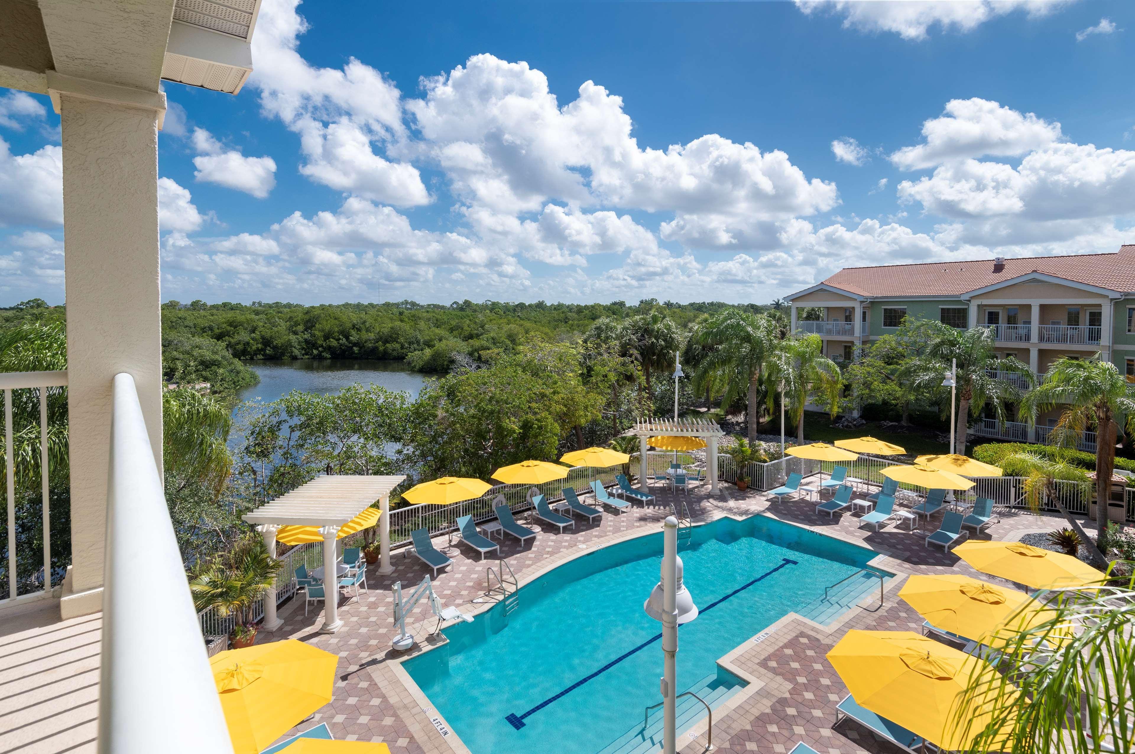 Doubletree Suites By Hilton Naples Naples Park Eksteriør billede