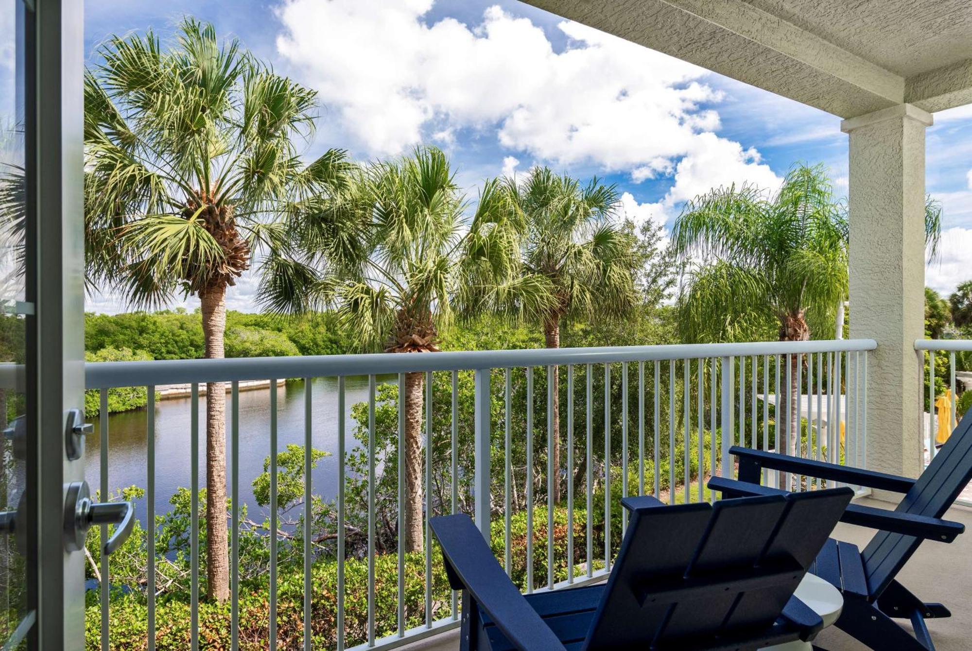 Doubletree Suites By Hilton Naples Naples Park Eksteriør billede